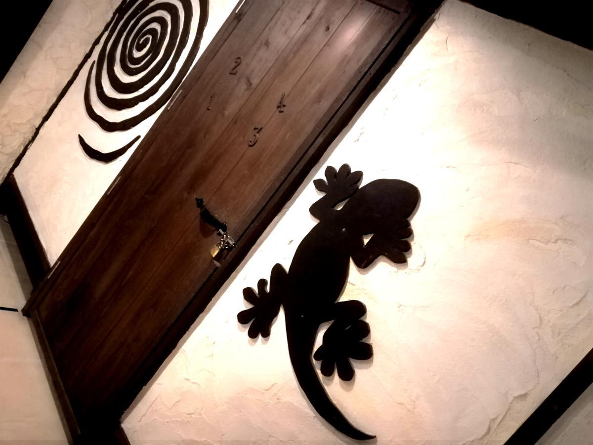 Taketomijima Guesthouse And Je Taime Екстериор снимка