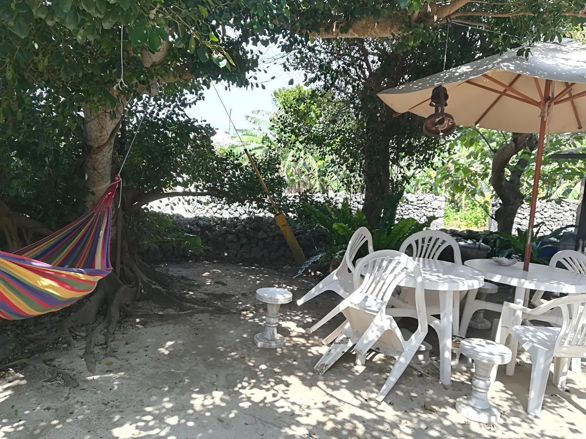 Taketomijima Guesthouse And Je Taime Екстериор снимка
